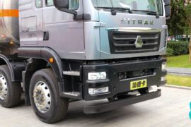 重汽汕德卡底盘&nbsp;油罐车外观图片