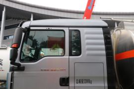 重汽汕德卡底盘&nbsp;油罐车外观图片