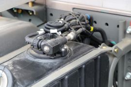 重汽汕德卡底盘&nbsp;油罐车底盘图片