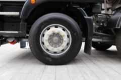 中国重汽 汕德卡C5H 350马力 8X4 运油车(国六)(绿叶牌)(JYJ5326GYYF)