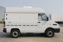 南京依维柯底盘&nbsp;冷藏车外观图片