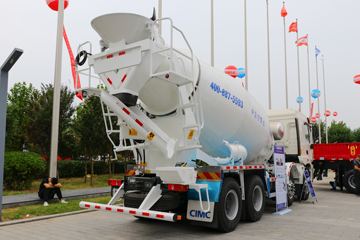 徐工漢风底盘&nbsp;混凝土搅拌车外观                                                图片