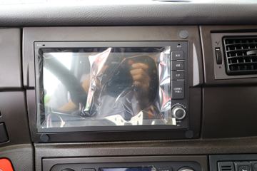 �������� ��ʨC6 330���� 8X4 7.6���������������䳵(����)(�м���)(CQ5317GJBHV09286)ͼƬ