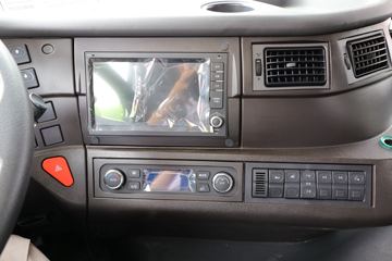 �������� ��ʨC6 330���� 8X4 7.6���������������䳵(����)(�м���)(CQ5317GJBHV09286)ͼƬ