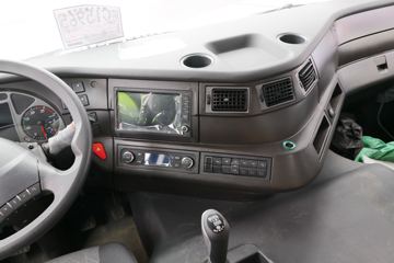 �������� ��ʨC6 330���� 8X4 7.6���������������䳵(����)(�м���)(CQ5317GJBHV09286)ͼƬ