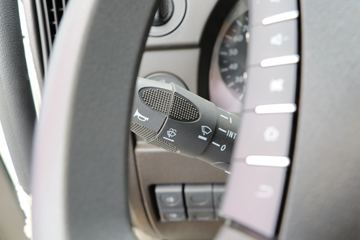 �������� ��ʨC6 330���� 8X4 7.6���������������䳵(����)(�м���)(CQ5317GJBHV09286)ͼƬ