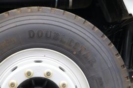 杰狮&nbsp;混凝土搅拌车底盘                                                图片