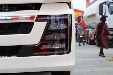 �й����� HOWO TH7�ؿ� 460���� 8X4 ��س�(����)(��Ҷ��)ͼƬ