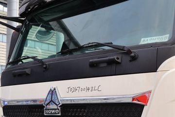 �й����� HOWO TH7�ؿ� 460���� 8X4 ��س�(����)(��Ҷ��)ͼƬ