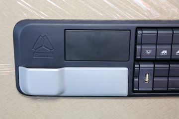 �й����� HOWO TH7�ؿ� 460���� 8X4 ��س�(����)(��Ҷ��)ͼƬ