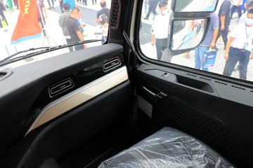 �й����� HOWO TH7�ؿ� 460���� 8X4 ��س�(����)(��Ҷ��)ͼƬ