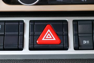 �й����� HOWO TH7�ؿ� 460���� 8X4 ��س�(����)(��Ҷ��)ͼƬ