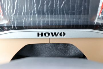 �й����� HOWO TH7�ؿ� 460���� 8X4 ��س�(����)(��Ҷ��)ͼƬ