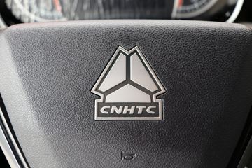 �й����� HOWO TH7�ؿ� 460���� 8X4 ��س�(����)(��Ҷ��)ͼƬ