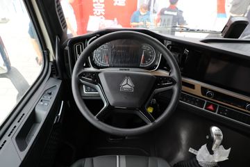 �й����� HOWO TH7�ؿ� 460���� 8X4 ��س�(����)(��Ҷ��)ͼƬ