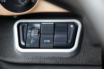 �й����� HOWO TH7�ؿ� 460���� 8X4 ��س�(����)(��Ҷ��)ͼƬ