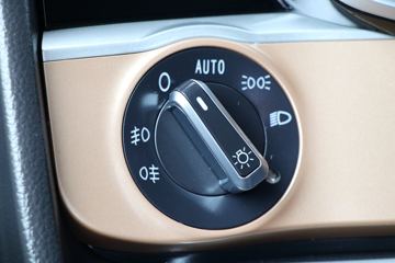 �й����� HOWO TH7�ؿ� 460���� 8X4 ��س�(����)(��Ҷ��)ͼƬ