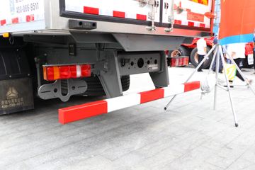 �й����� HOWO TH7�ؿ� 460���� 8X4 ��س�(����)(��Ҷ��)ͼƬ