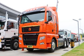中国重汽 汕德卡SITRAK C7H重卡 540马力 6X4 AMT自动挡牵引车(国六)(ZZ4256W324HF1B)