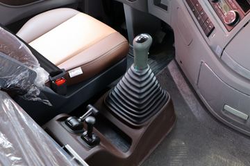 �������ó� �����콢KX ����� 520���� 6X4ǣ����(Һ��)(����)ͼƬ