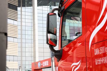 �������ó� �����콢KX 600���� 6X4 AMT�Զ���ǣ����(����)(Һ��)ͼƬ