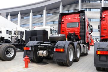 �������ó� �����콢KX 600���� 6X4 AMT�Զ���ǣ����(����)(Һ��)ͼƬ