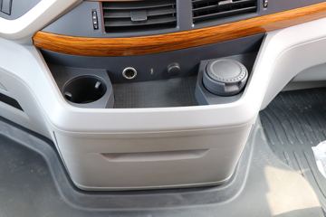 �������ó� �����콢KX 600���� 6X4 AMT�Զ���ǣ����(����)(Һ��)ͼƬ