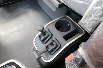 �������ó� �����콢KX 600���� 6X4 AMT�Զ���ǣ����(����)(Һ��)ͼƬ