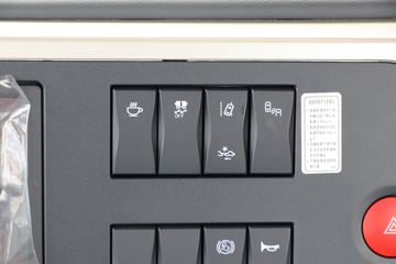 �������ó� �����콢KX 600���� 6X4 AMT�Զ���ǣ����(����)(Һ��)ͼƬ