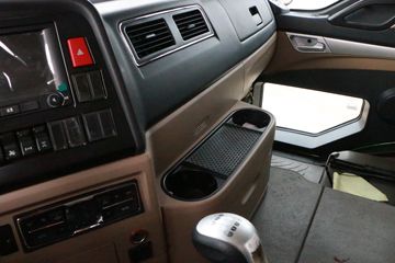 �й�����HOWO TX 430���� 8X4 6.5����ж��(ZZ3317V326GF1)ͼƬ