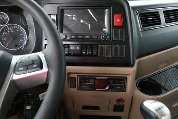 �й�����HOWO TX 430���� 8X4 6.5����ж��(ZZ3317V326GF1)ͼƬ