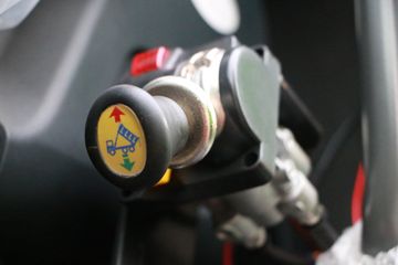 �й�����HOWO TX 430���� 8X4 6.5����ж��(ZZ3317V326GF1)ͼƬ