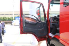 大运 祥龙 230马力 4X2 6.8米仓栅式载货车(国六)(CGC5181CCYHDF53F)