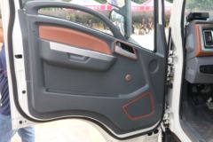大运 祥龙 160马力 4X2 4米冷藏车(国六)(CGC5042XLCHDF33F)