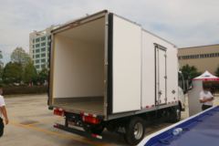 大运 祥龙 160马力 4X2 4米冷藏车(国六)(CGC5042XLCHDF33F)