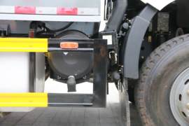 一汽解放底盘&nbsp;除尘车底盘图片