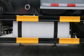 一汽解放底盘&nbsp;除尘车底盘图片