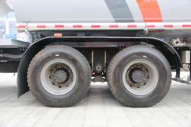 一汽解放底盘&nbsp;除尘车底盘图片