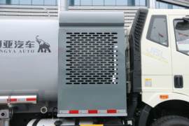 一汽解放底盘&nbsp;除尘车上装图片