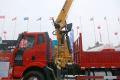 一汽解放 J6L 280马力 6X4 随车吊(CA5250JSQP62K1L5T1E6) 一汽解放 J6L 280马力 6X4 随车吊(CA5250JSQP62K1L5T1E6)