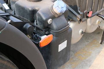 �������ó� �����콢KX ����� 520���� 6X4 AMT�Զ���ǣ����(��Һ��)(3.64�ٱ�)(DFH4250CX7)ͼƬ