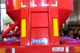 粉粒物料半挂车&nbsp;粉粒物料运输半挂车外观图片