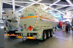 万事达 47方易燃液体罐式运输半挂车