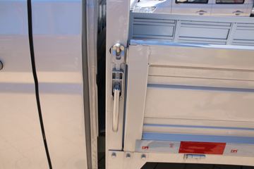 �� T30 1.5L 102���� ���� 2.7�׵�������΢��(����)(JKC1030DS6BL5)ͼƬ