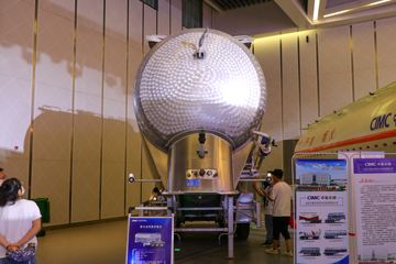35方系列 粉粒物料运输半挂车外观图片