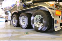 万事达 35方中密度粉粒物料运输半挂车