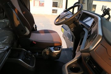 �������ó� �����콢KX ���߰� 600���� 6X4 AMT�Զ���ǣ����(����)(Һ��)(DFH4250C7)ͼƬ