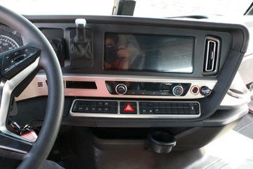 �й����� HOWO TH7�ؿ� ������ 540���� 6X4 AMT�Զ���ǣ����(����)(��Һ��)(ZZ4257V324HF1B)ͼƬ