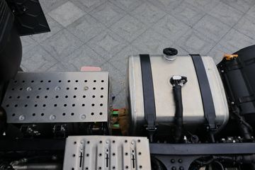 ���� �����K7�ؿ� ���ʰ� 560���� 6X4 AMT�Զ���ǣ����(����)(��������)(HFC4252P1K8E33KS)ͼƬ