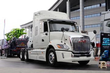 江淮 格尔发V7重卡 560马力 6X4 AMT自动挡长头牵引车(国六)(超高导流罩)(HFC4253C1K7E45KS)